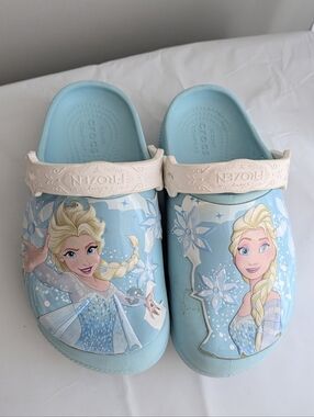Crocs Frozen Elsa Clg K, Unisex Child Clog, lce Blue size 13